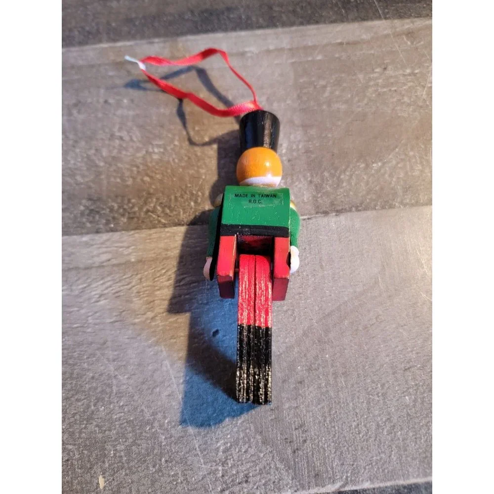 Wooden‎ green red soldier jointed ornament xmas